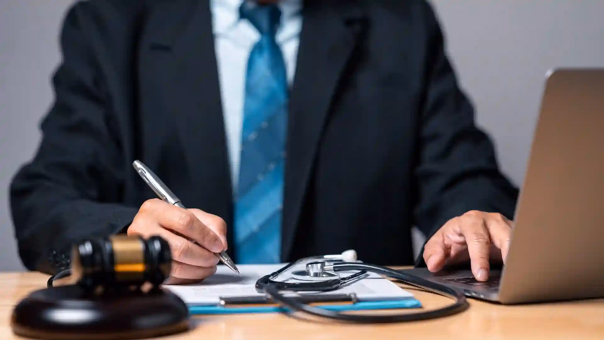 asbestos personal injury attorney, asbestos personal injury lawyer, mesothelioma lawyer Michigan, asbestos lawsuit, asbestos cancer lawyer, asbestos claim, lung cancer attorney, asbestos legal help, personal injury asbestos claim, mesothelioma compensation